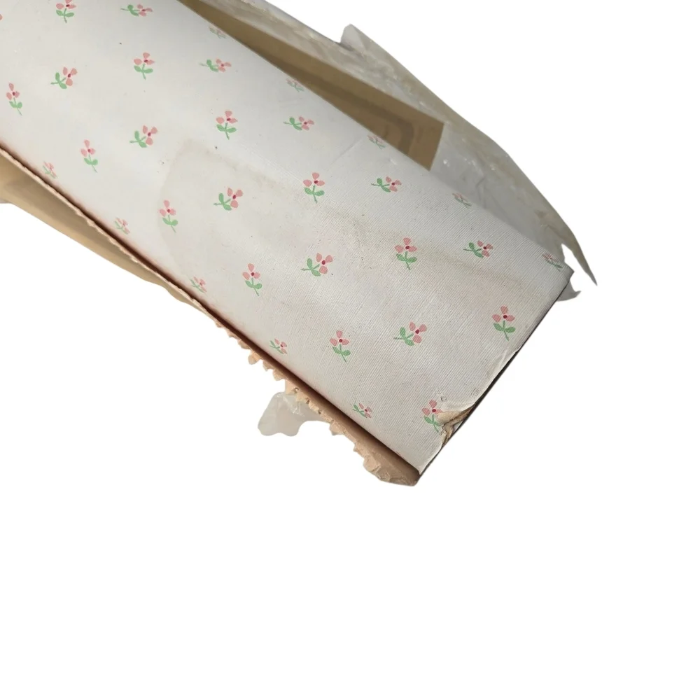 WALLCOVERINGS By Collins & Aikman Pre-pasted vinyl wallpaper Pink Floral Vintage